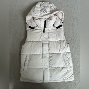 Aritzia Super Puff Vest Size Small Birch